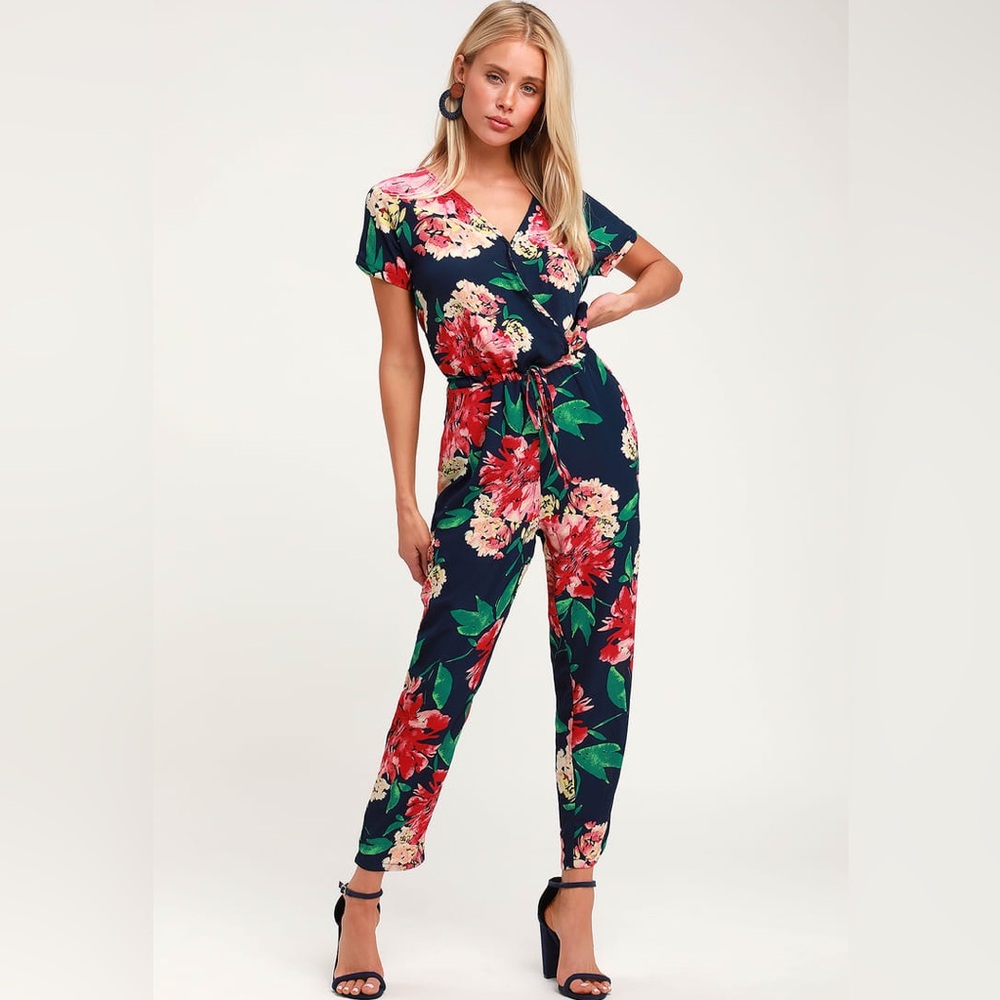Lulu’s Successful Statice Navy Blue Floral Print Jumpsuit With Drawstring Size M